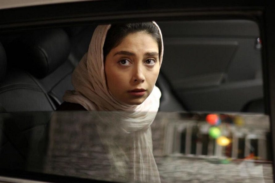 نمای پنجم فیلم اگزما دانلود کامل فیلم سینمایی اگزما رایگان